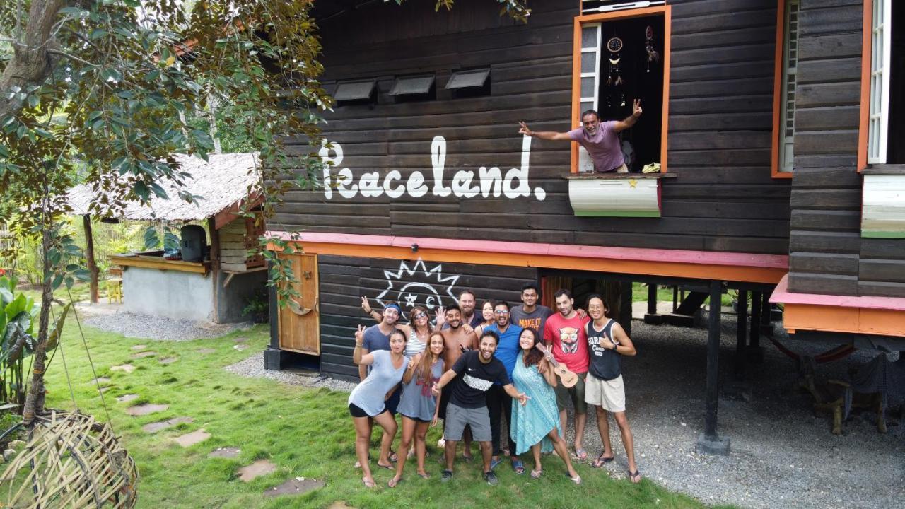 Peaceland Hostel Panglao Zewnętrze zdjęcie